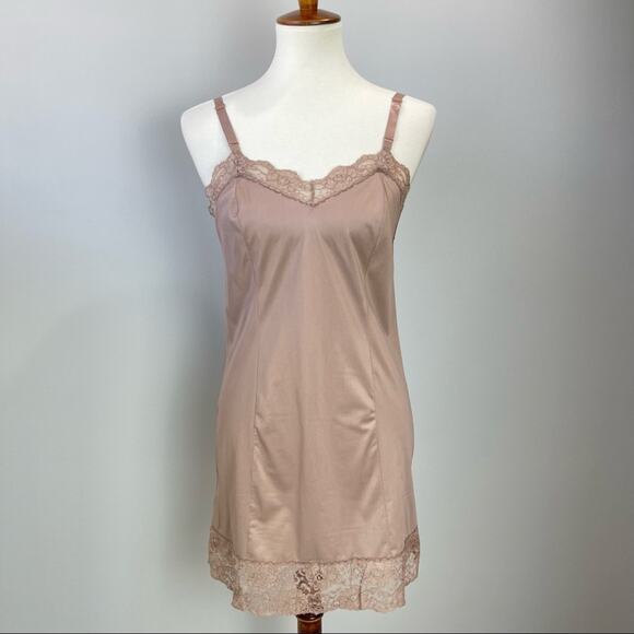 Vintage Maidenform Nylon Full Slip Size 32 - Picture 4 of 10